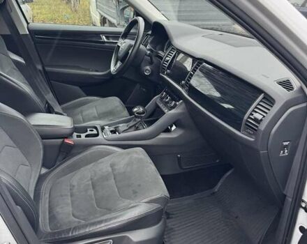 Белый Шкода Kodiaq, объемом двигателя 1.98 л и пробегом 85 тыс. км за 26000 $, фото 9 на Automoto.ua
