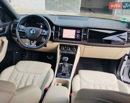 Білий Шкода Kodiaq, об'ємом двигуна 1.97 л та пробігом 190 тис. км за 30950 $, фото 20 на Automoto.ua