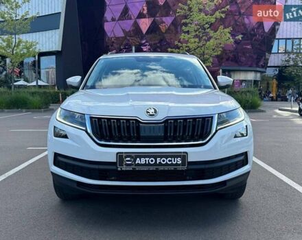 Белый Шкода Kodiaq, объемом двигателя 1.98 л и пробегом 72 тыс. км за 31990 $, фото 2 на Automoto.ua