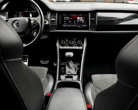 Белый Шкода Kodiaq, объемом двигателя 1.98 л и пробегом 113 тыс. км за 32000 $, фото 10 на Automoto.ua