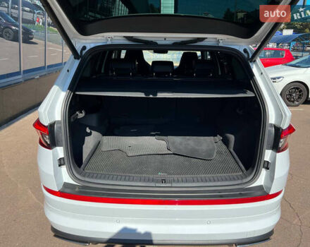Білий Шкода Kodiaq, об'ємом двигуна 2 л та пробігом 122 тис. км за 39800 $, фото 7 на Automoto.ua
