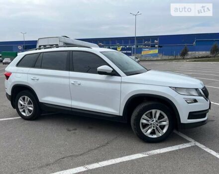 Белый Шкода Kodiaq, объемом двигателя 1.98 л и пробегом 150 тыс. км за 24300 $, фото 20 на Automoto.ua