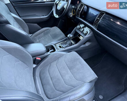 Белый Шкода Kodiaq, объемом двигателя 1.98 л и пробегом 95 тыс. км за 26699 $, фото 32 на Automoto.ua