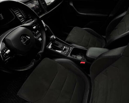 Белый Шкода Kodiaq, объемом двигателя 1.98 л и пробегом 113 тыс. км за 32000 $, фото 11 на Automoto.ua