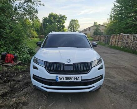Белый Шкода Kodiaq, объемом двигателя 1.98 л и пробегом 67 тыс. км за 39999 $, фото 3 на Automoto.ua
