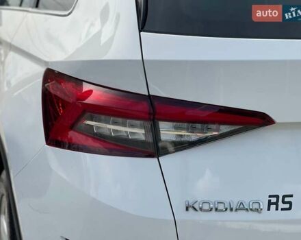 Шкода Kodiaq 2020 в Ужгороде на Automoto.ua Белый Шкода Kodiaq, объемом двигателя 1.97 л и пробегом 267 тыс. км за 26800 $, фото 13 на Automoto.ua