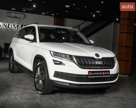 Белый Шкода Kodiaq, объемом двигателя 1.97 л и пробегом 202 тыс. км за 29900 $, фото 30 на Automoto.ua