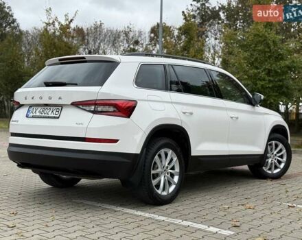 Белый Шкода Kodiaq, объемом двигателя 1.98 л и пробегом 56 тыс. км за 30500 $, фото 28 на Automoto.ua