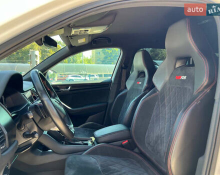 Білий Шкода Kodiaq, об'ємом двигуна 2 л та пробігом 122 тис. км за 39800 $, фото 22 на Automoto.ua