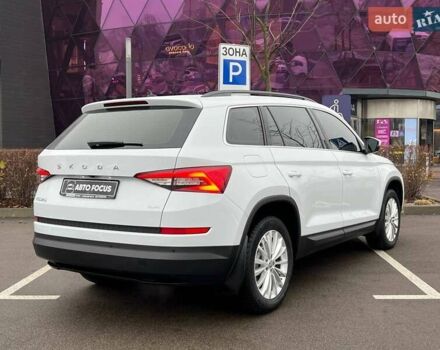 Білий Шкода Kodiaq, об'ємом двигуна 1.98 л та пробігом 75 тис. км за 29490 $, фото 7 на Automoto.ua