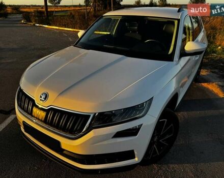 Белый Шкода Kodiaq, объемом двигателя 1.97 л и пробегом 61 тыс. км за 35500 $, фото 1 на Automoto.ua