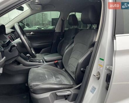 Білий Шкода Kodiaq, об'ємом двигуна 1.98 л та пробігом 75 тис. км за 29490 $, фото 9 на Automoto.ua