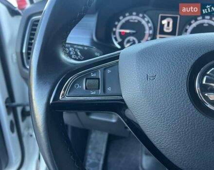 Белый Шкода Kodiaq, объемом двигателя 1.97 л и пробегом 219 тыс. км за 26200 $, фото 22 на Automoto.ua