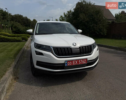 Белый Шкода Kodiaq, объемом двигателя 1.97 л и пробегом 270 тыс. км за 27999 $, фото 3 на Automoto.ua