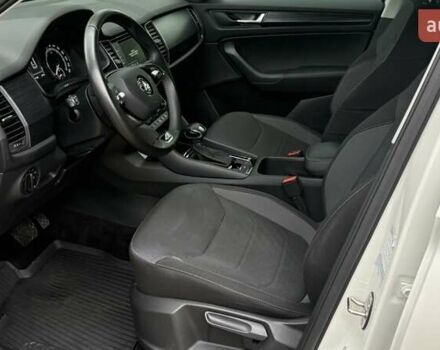 Білий Шкода Kodiaq, об'ємом двигуна 1.98 л та пробігом 131 тис. км за 24205 $, фото 11 на Automoto.ua