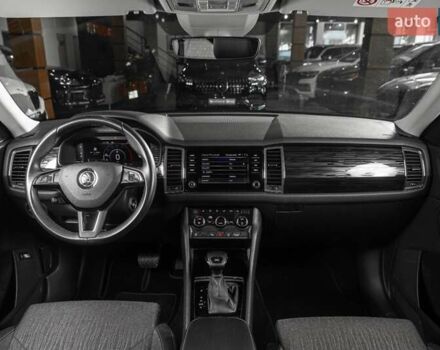Белый Шкода Kodiaq, объемом двигателя 1.97 л и пробегом 202 тыс. км за 29900 $, фото 13 на Automoto.ua