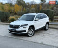 Белый Шкода Kodiaq, объемом двигателя 1.98 л и пробегом 95 тыс. км за 26699 $, фото 2 на Automoto.ua