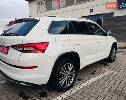 Білий Шкода Kodiaq, об'ємом двигуна 1.97 л та пробігом 190 тис. км за 30950 $, фото 3 на Automoto.ua