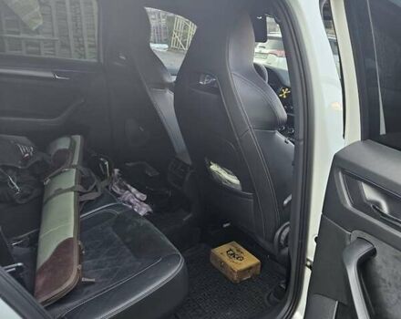 Белый Шкода Kodiaq, объемом двигателя 1.98 л и пробегом 67 тыс. км за 39999 $, фото 5 на Automoto.ua