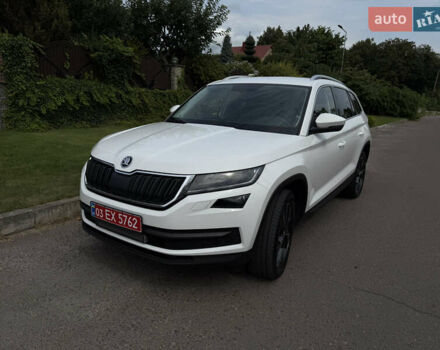 Белый Шкода Kodiaq, объемом двигателя 1.97 л и пробегом 270 тыс. км за 27999 $, фото 6 на Automoto.ua