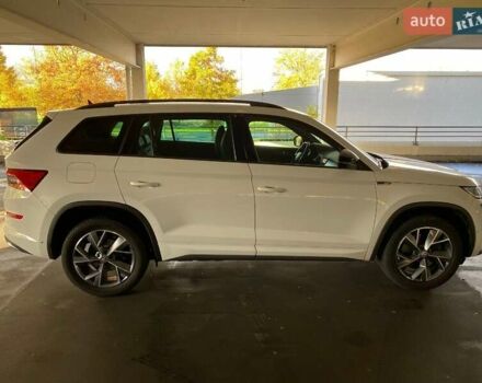 Шкода Kodiaq 2020 у Львові на Automoto.ua Білий Шкода Kodiaq, об'ємом двигуна 1.9 л та пробігом 156 тис. км за 20997 $, фото 2 на Automoto.ua