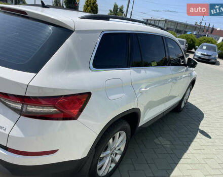 Белый Шкода Kodiaq, объемом двигателя 1.98 л и пробегом 234 тыс. км за 26000 $, фото 5 на Automoto.ua