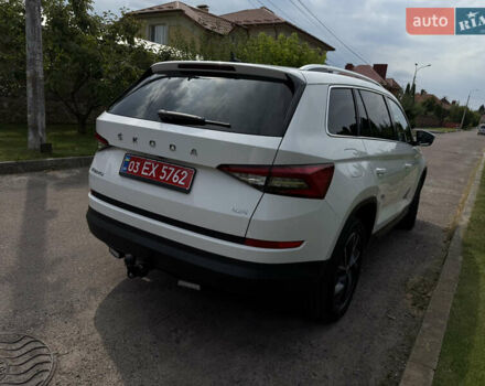 Белый Шкода Kodiaq, объемом двигателя 1.97 л и пробегом 270 тыс. км за 27999 $, фото 10 на Automoto.ua