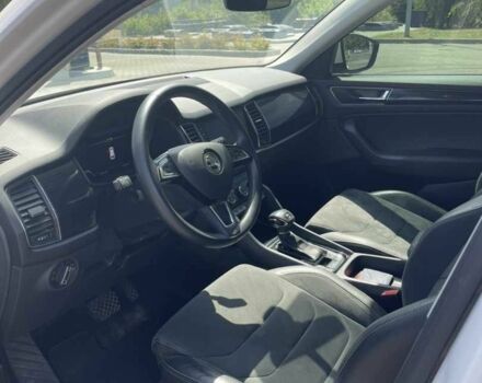 Шкода Kodiaq 2020 в Львове на Automoto.ua Белый Шкода Kodiaq, объемом двигателя 1.98 л и пробегом 73 тыс. км за 28900 $, фото 3 на Automoto.ua