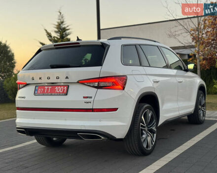 Белый Шкода Kodiaq, объемом двигателя 2 л и пробегом 195 тыс. км за 34999 $, фото 28 на Automoto.ua