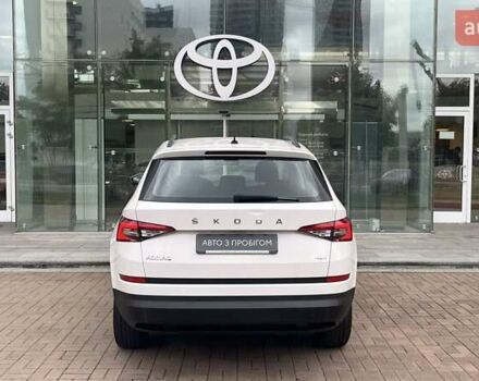 Шкода Kodiaq 2020 в Киеве на Automoto.ua Белый Шкода Kodiaq, объемом двигателя 1.98 л и пробегом 84 тыс. км за 25273 $, фото 3 на Automoto.ua