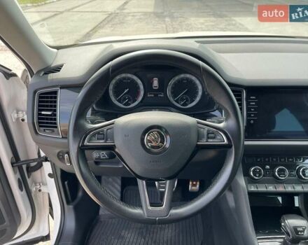 Шкода Kodiaq 2020 в Ужгороде на Automoto.ua Белый Шкода Kodiaq, объемом двигателя 1.97 л и пробегом 267 тыс. км за 26800 $, фото 19 на Automoto.ua