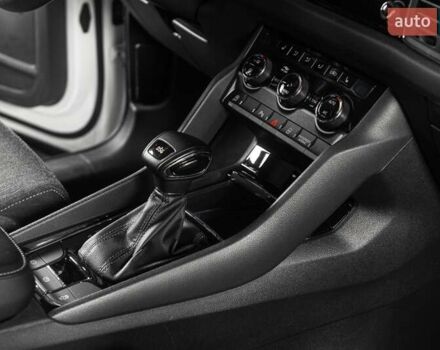 Белый Шкода Kodiaq, объемом двигателя 1.97 л и пробегом 202 тыс. км за 29900 $, фото 26 на Automoto.ua
