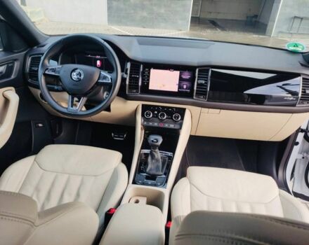 Білий Шкода Kodiaq, об'ємом двигуна 2 л та пробігом 190 тис. км за 732 $, фото 8 на Automoto.ua