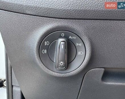 Белый Шкода Kodiaq, объемом двигателя 1.98 л и пробегом 72 тыс. км за 31990 $, фото 12 на Automoto.ua
