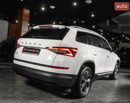 Белый Шкода Kodiaq, объемом двигателя 1.97 л и пробегом 202 тыс. км за 29900 $, фото 29 на Automoto.ua