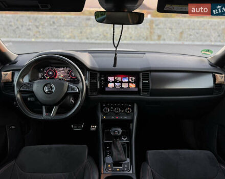 Белый Шкода Kodiaq, объемом двигателя 2 л и пробегом 195 тыс. км за 34999 $, фото 38 на Automoto.ua