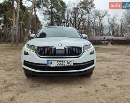 Белый Шкода Kodiaq, объемом двигателя 1.98 л и пробегом 74 тыс. км за 29500 $, фото 3 на Automoto.ua