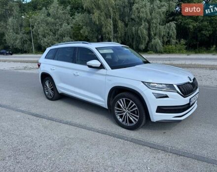 Белый Шкода Kodiaq, объемом двигателя 1.98 л и пробегом 104 тыс. км за 35300 $, фото 3 на Automoto.ua