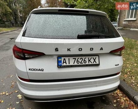 Шкода Kodiaq 2021 в Киеве на Automoto.ua Белый Шкода Kodiaq, объемом двигателя 1.98 л и пробегом 70 тыс. км за 35750 $, фото 2 на Automoto.ua