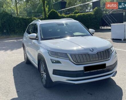 Белый Шкода Kodiaq, объемом двигателя 1.98 л и пробегом 106 тыс. км за 33500 $, фото 2 на Automoto.ua