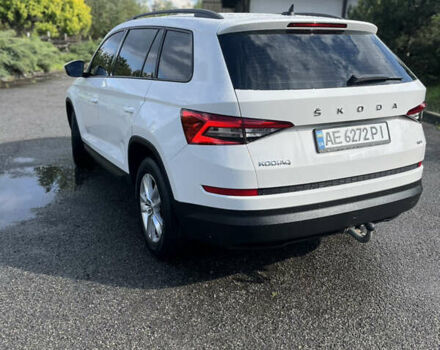Білий Шкода Kodiaq, об'ємом двигуна 1.98 л та пробігом 225 тис. км за 22900 $, фото 5 на Automoto.ua