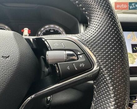Белый Шкода Kodiaq, объемом двигателя 1.98 л и пробегом 70 тыс. км за 33900 $, фото 55 на Automoto.ua