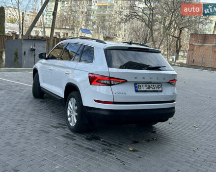 Белый Шкода Kodiaq, объемом двигателя 1.98 л и пробегом 57 тыс. км за 29500 $, фото 6 на Automoto.ua