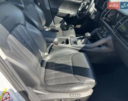 Белый Шкода Kodiaq, объемом двигателя 1.98 л и пробегом 104 тыс. км за 35300 $, фото 35 на Automoto.ua