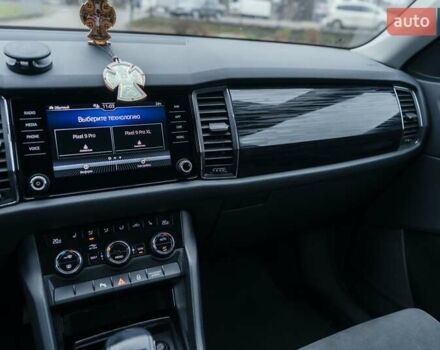 Білий Шкода Kodiaq, об'ємом двигуна 1.98 л та пробігом 100 тис. км за 34000 $, фото 37 на Automoto.ua