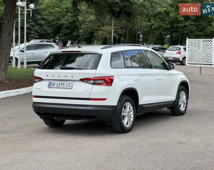 Белый Шкода Kodiaq, объемом двигателя 2 л и пробегом 94 тыс. км за 33900 $, фото 46 на Automoto.ua