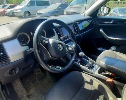 Белый Шкода Kodiaq, объемом двигателя 1.98 л и пробегом 90 тыс. км за 32000 $, фото 6 на Automoto.ua