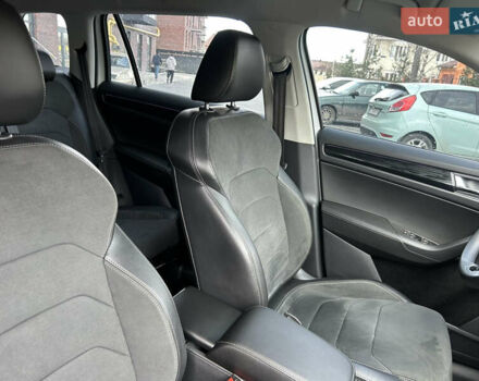 Білий Шкода Kodiaq, об'ємом двигуна 1.98 л та пробігом 57 тис. км за 29500 $, фото 37 на Automoto.ua