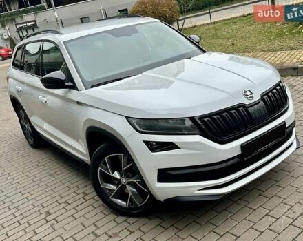 Белый Шкода Kodiaq, объемом двигателя 1.98 л и пробегом 70 тыс. км за 33900 $, фото 70 на Automoto.ua