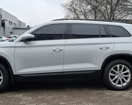 Білий Шкода Kodiaq, об'ємом двигуна 2 л та пробігом 242 тис. км за 22000 $, фото 3 на Automoto.ua